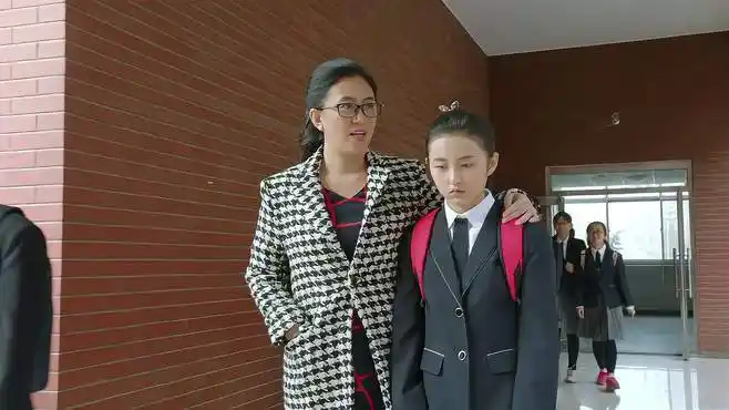 小别离:朵朵离家出走,回到学校后,老师反应让人暖心-影视综视频-搜狐