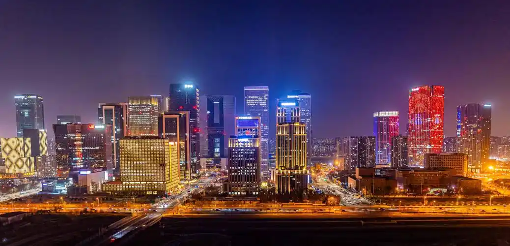 京城年味:丽泽商务区上演灯光秀