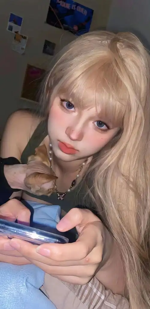 真人壁纸美女壁纸