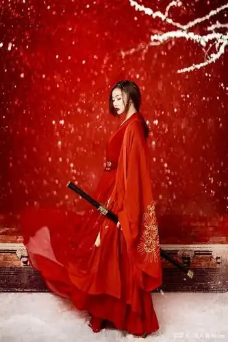 美女壁纸图片:古风红袍剑客美女写真