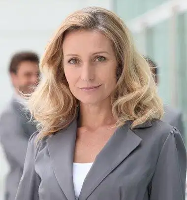 中年女性方脸发型 中年妇女方脸发型