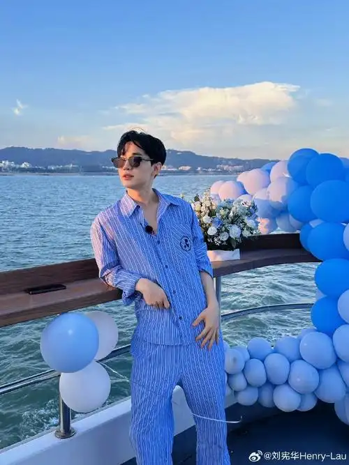 刘宪华发了未修原图##刘宪华未修原图