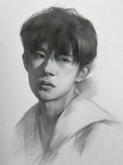 易烊千玺素描步骤图