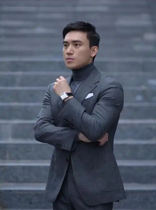 男人过了40岁发型尽量不要留寸头,油头,换成这些才优雅有格调