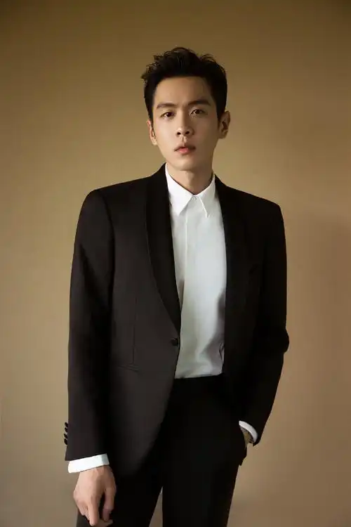 #张若昀的新角色上线#