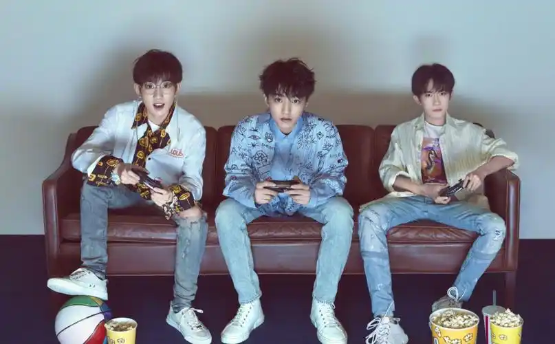 tfboys415七周年粉丝感慨橙海一起走