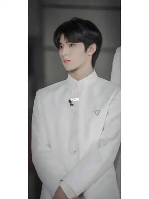 刘耀文高质量壁纸满月们不容错过