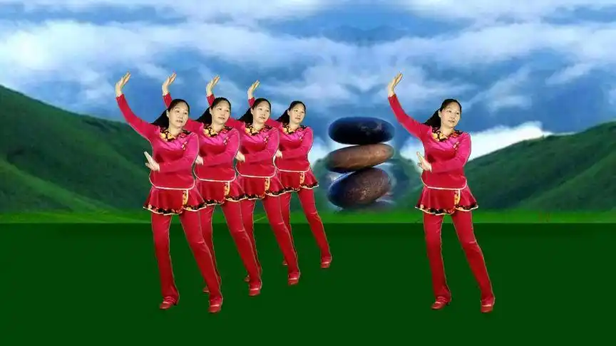 广场舞 谢军一曲情歌《碎心石》好听极了,只为心儿圆不为心儿碎