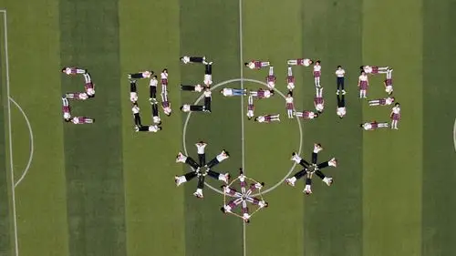 毕业季!济南小学生玩转航拍创意毕业照