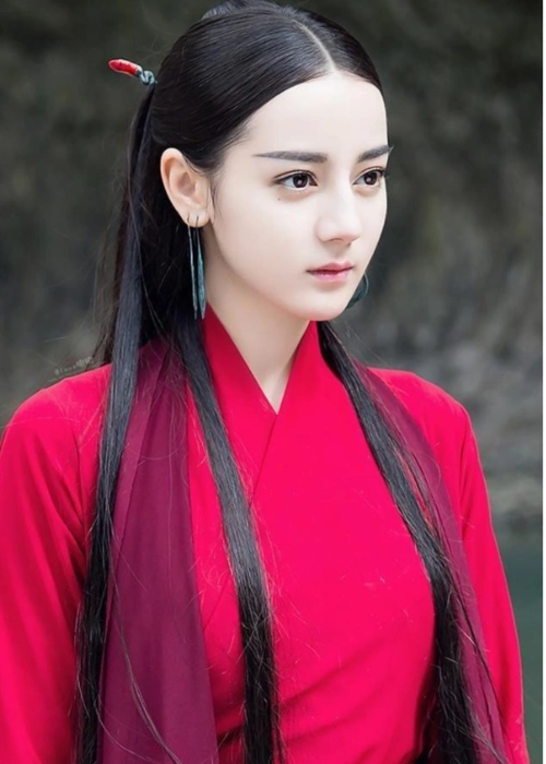 迪丽热巴惊艳的古装扮相原来她这样穿好看的挪不开眼