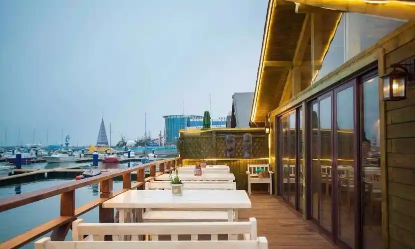 手机拍到没电的这家海景餐厅,每道菜不到8块钱!