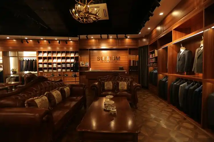 成都哪家高级西服定制店比较好?成都西服定制去哪?亲身经历分享