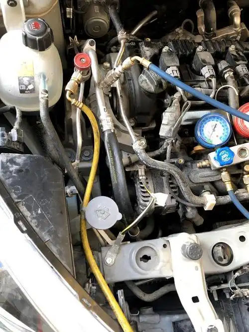 劲客汽车空调加冷媒时抽真空管子扁了什么情况