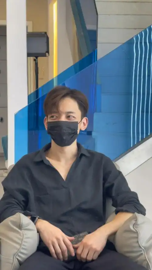 王嘉尔同款发型