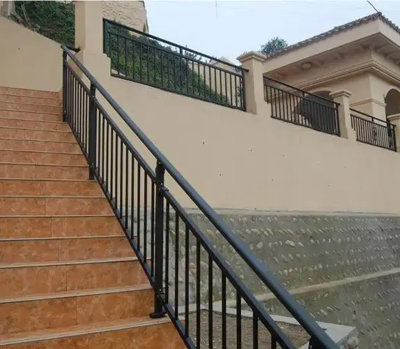 长期供应锌钢护栏 室外护栏 楼梯扶手 楼梯扶手价格-首商网