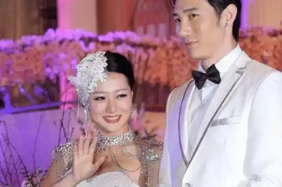 为何白冰被称"京城四美"?看她和前夫的结婚照,被惊艳了