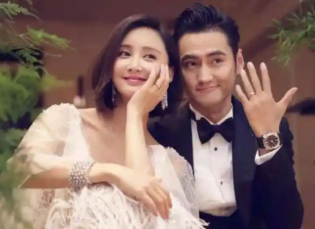 张歆艺产后复出综艺首秀泪洒现场袁弘忙安慰网友嫁对人