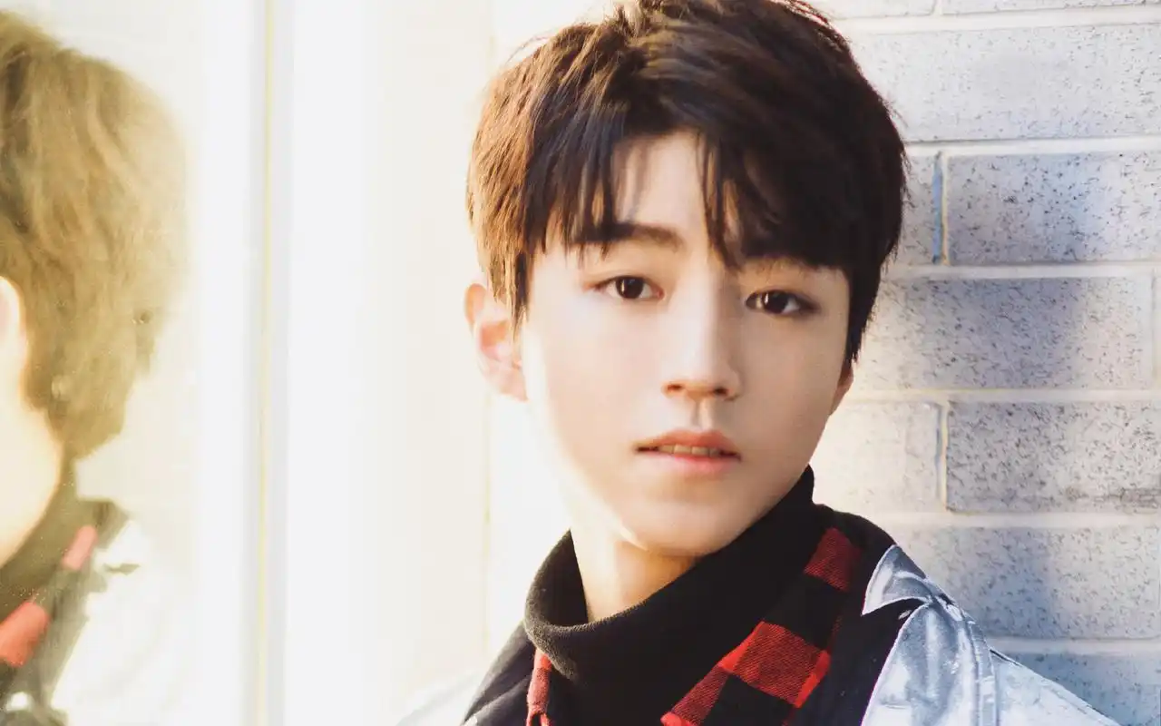 王俊凯帅气写真高清图片桌面壁纸