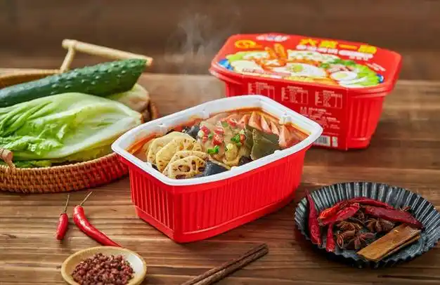 火爆市场的自热火锅