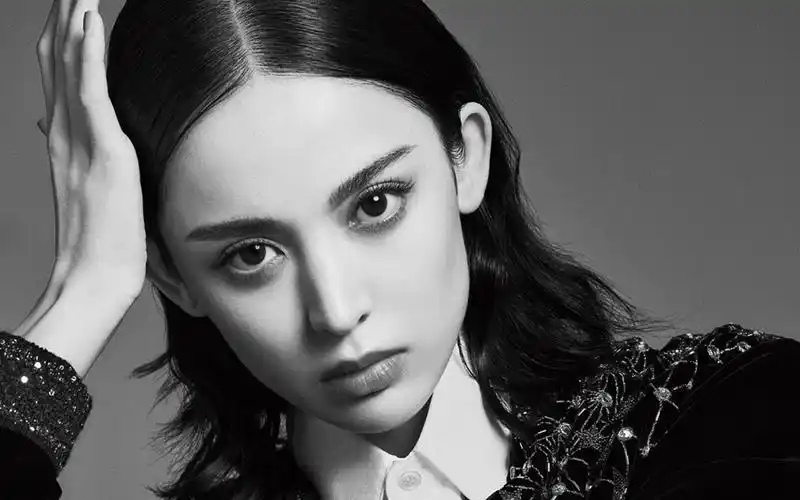 古力娜扎湿发超a高清桌面壁纸