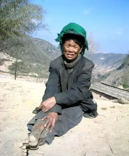 四川贫苦山村居民的悲惨生活--希望人人都献出一片爱心