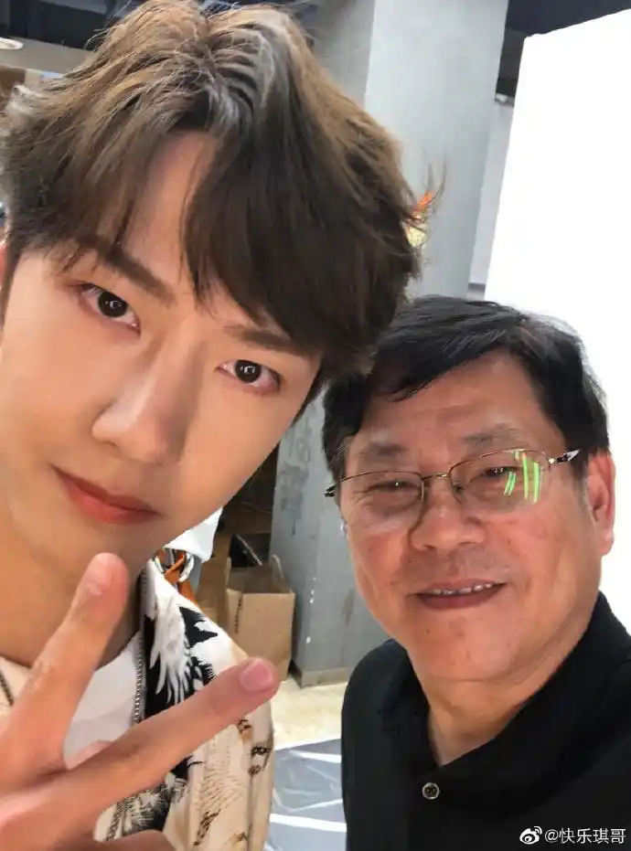 好乖噢95(发现一张合影 然后顺着get了五张7115#王一博