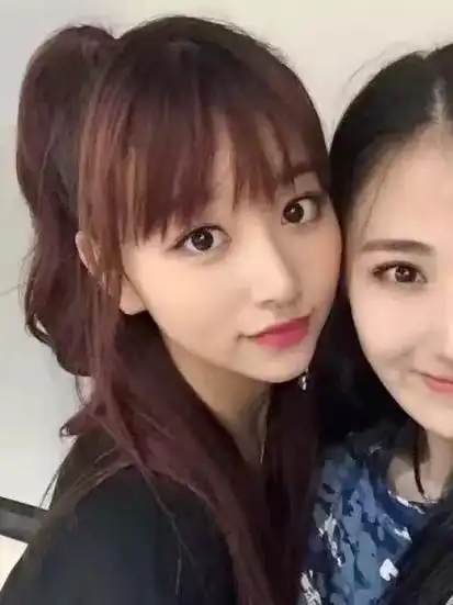 孔雪儿出道前和我住在同一间出租屋孔雪儿十几岁时,从潜江来北京打工