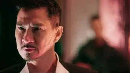 扫毒:为了取得八面佛的信任,张家辉砍断自己的左手