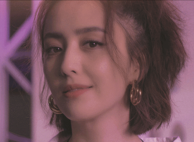 女星wink谁的电波最迷人?宋茜帅到犯规,佟丽娅赶紧回炉重造吧!