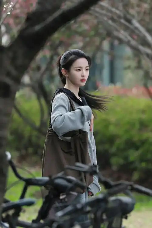 杨超越大学校园路透