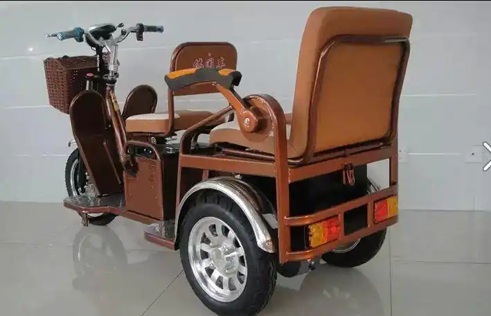 电动老年休闲代步车 q4 电动三轮车