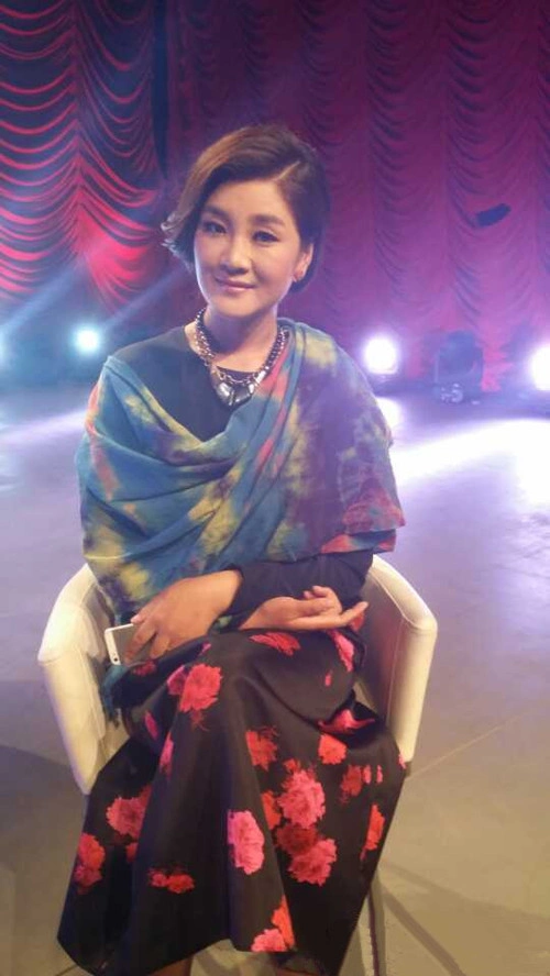 降央卓玛火不火?