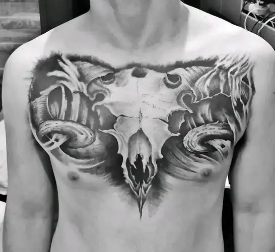 撒旦纹身图片_胸部新传统纹身图案