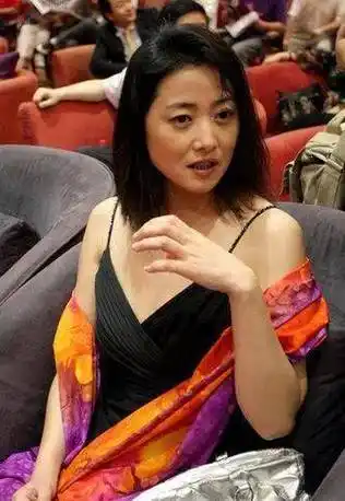 "大飒蜜"刘蓓三婚两离,两次嫁同一个人,张若昀的后妈_小时候_因为