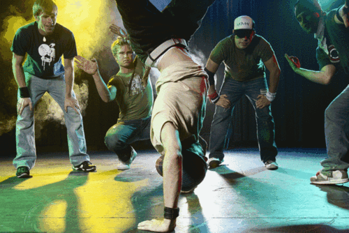 街舞快闪,近景魔术…活动现场还邀请专业摄影师为你时尚街拍,给你带来