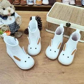 新款宝宝短靴小女孩真皮靴幼儿园米白雪地靴迪弥尔女童靴子秋冬季