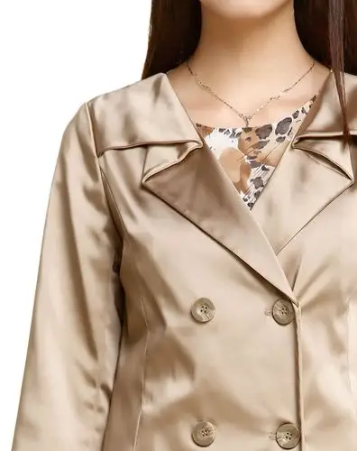 香槟色修身长袖风衣