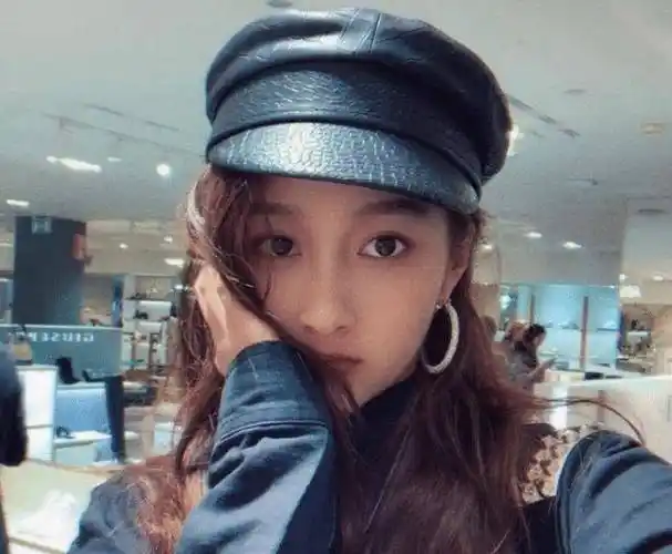 视觉中国才是真的"卸妆水",看到生图下的关晓彤,确定23岁?