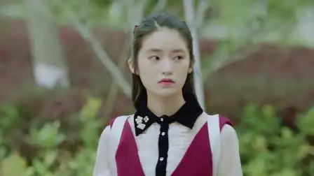 初恋那件小事:身体比嘴诚实,何欣嘴上说不等开拓,却迟迟不上车