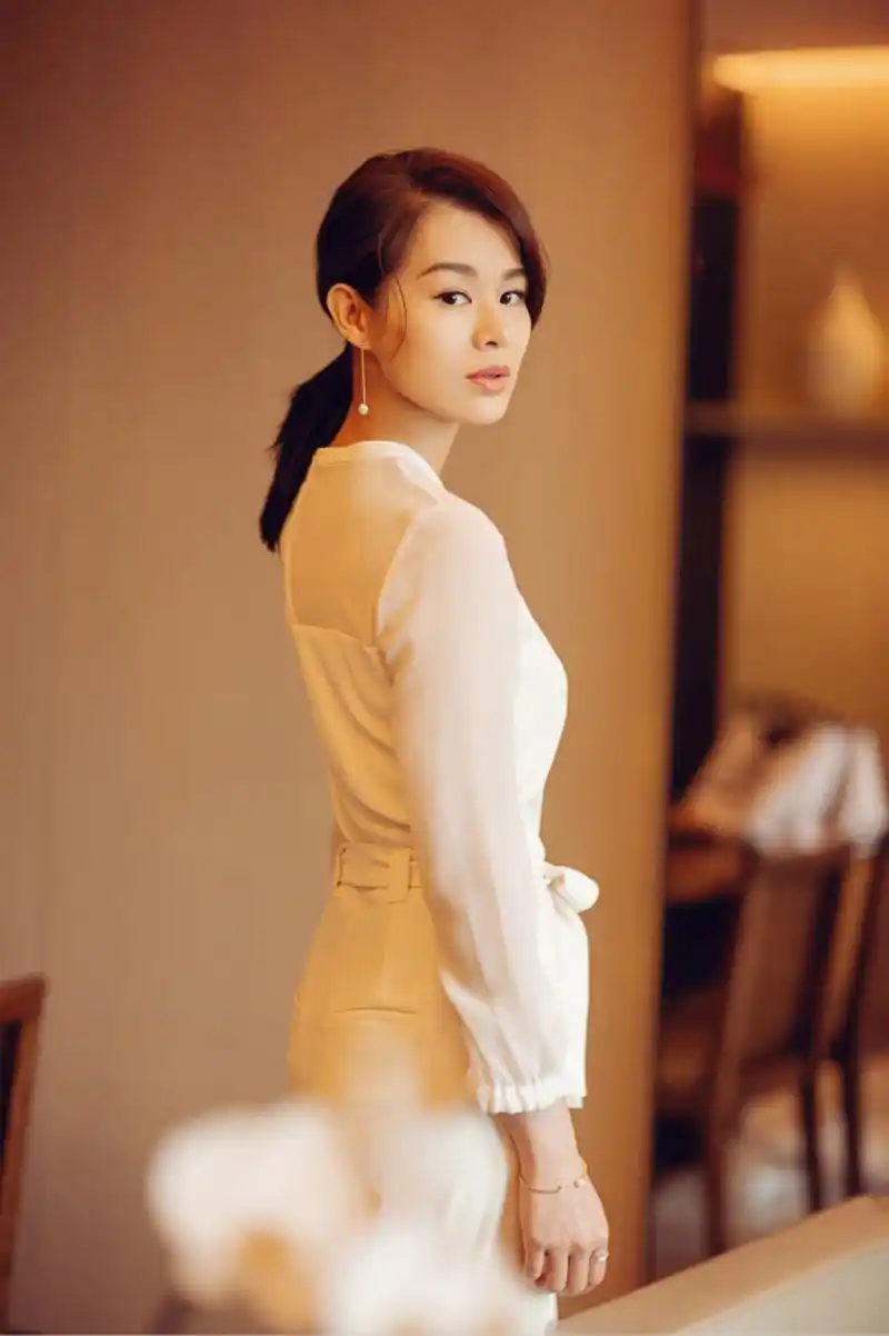 胡杏儿清新干练时尚写真图片,胡杏儿图片-第4图