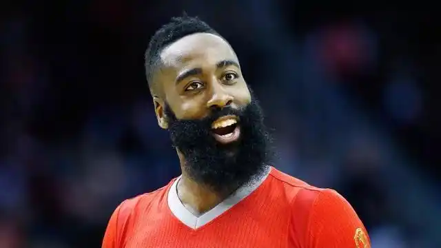 不得不说,不管你多么不喜欢这个胡子拉碴的男人,但他确实在创造记录的