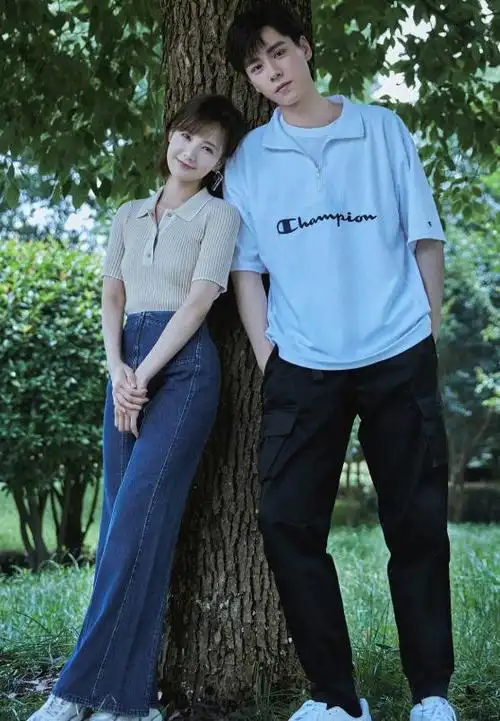 胡一天李一桐官宣,相差3岁的姐弟恋情太让人上头了!