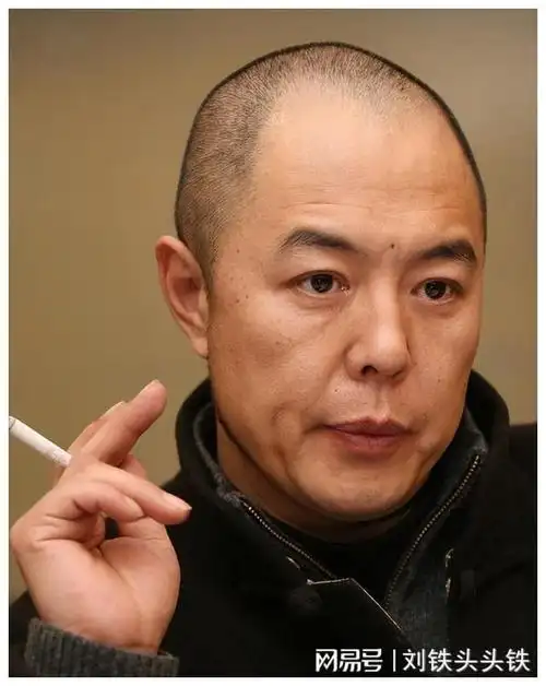 张铁林入英国籍抛弃发妻风流成性如今回国发展成人生赢家