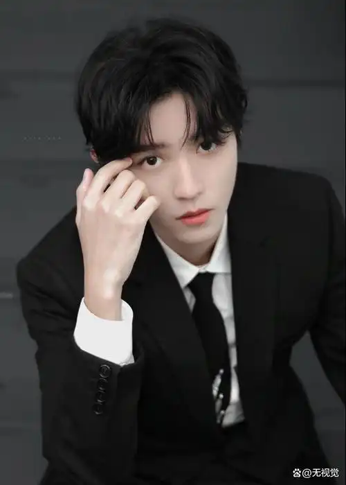 王俊凯近期暴瘦!为新电影《刺猬》的角色大幅度减肥,粉丝心疼