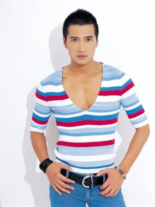 【转载】r四阿哥"何晟铭"成名前的肌肉写真