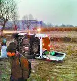 韩红座驾翻车现场照片