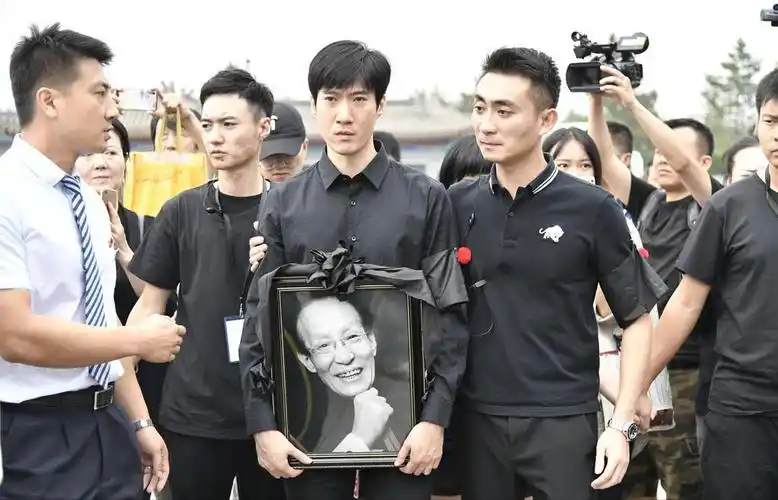 演员常远怎么死的 演员常远女-历史-动动脑