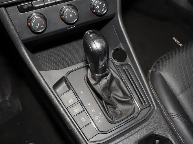 上汽大众 朗逸 2022款 1.5l 自动舒适版