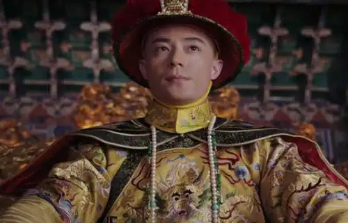 皇帝的龙袍几十年不洗一次,嫔妃们不嫌弃吗?贫穷限制了我的想象