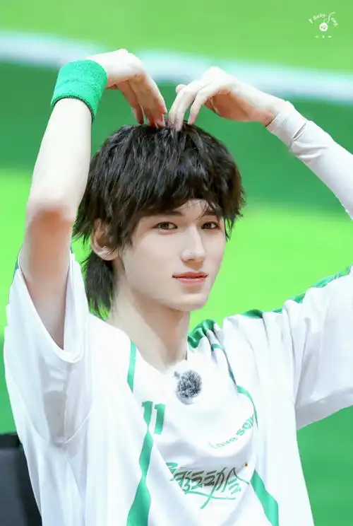 宋亚轩tf家族运动会2024